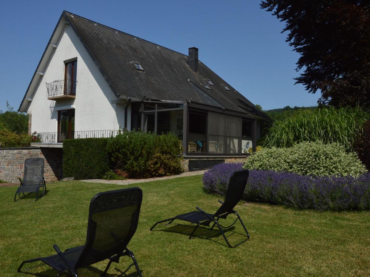 Elegant Villa In Stavelot With Fitness Playroom מראה חיצוני תמונה