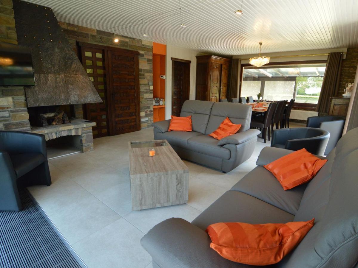 Elegant Villa In Stavelot With Fitness Playroom מראה חיצוני תמונה