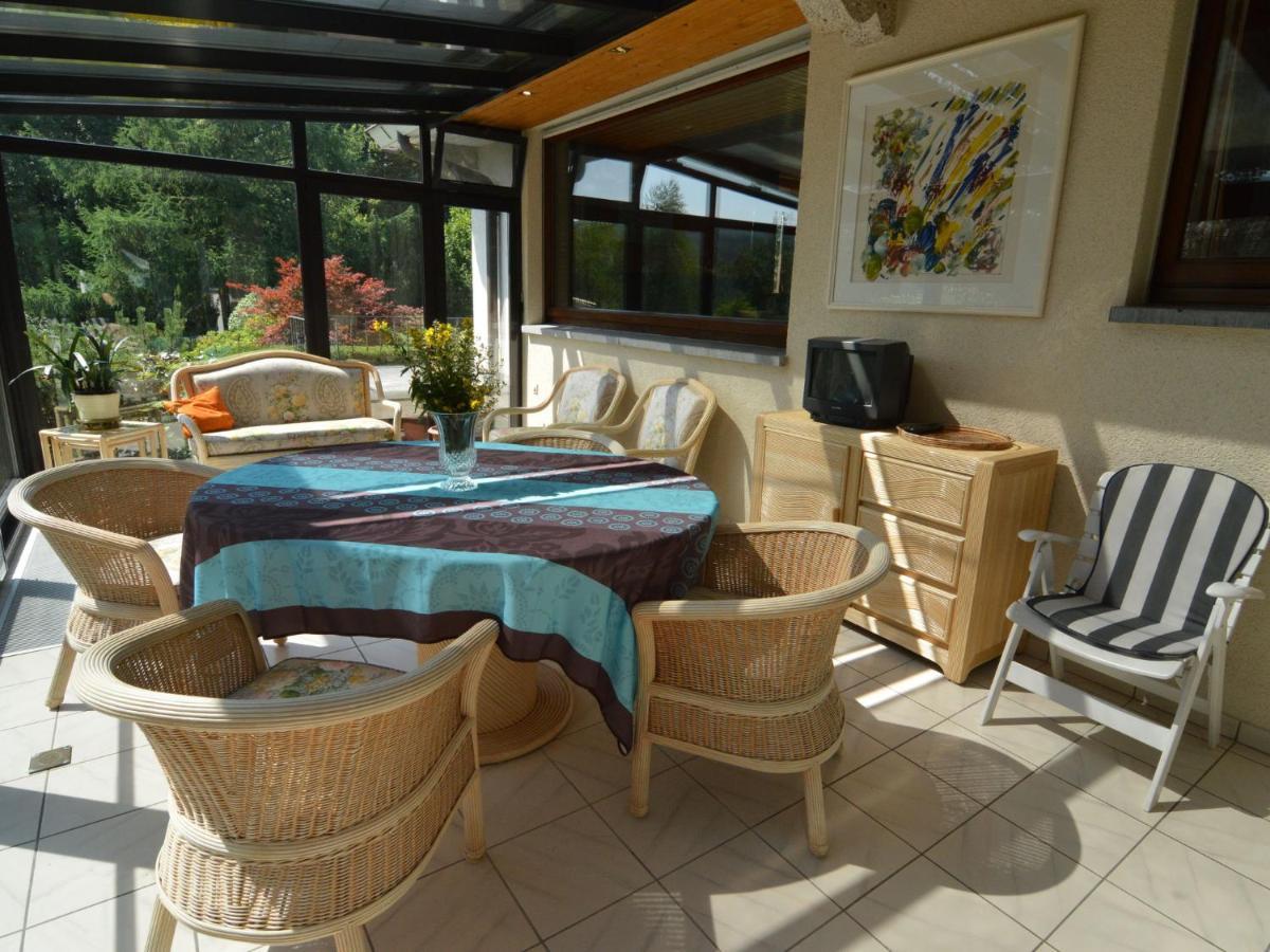 Elegant Villa In Stavelot With Fitness Playroom חדר תמונה