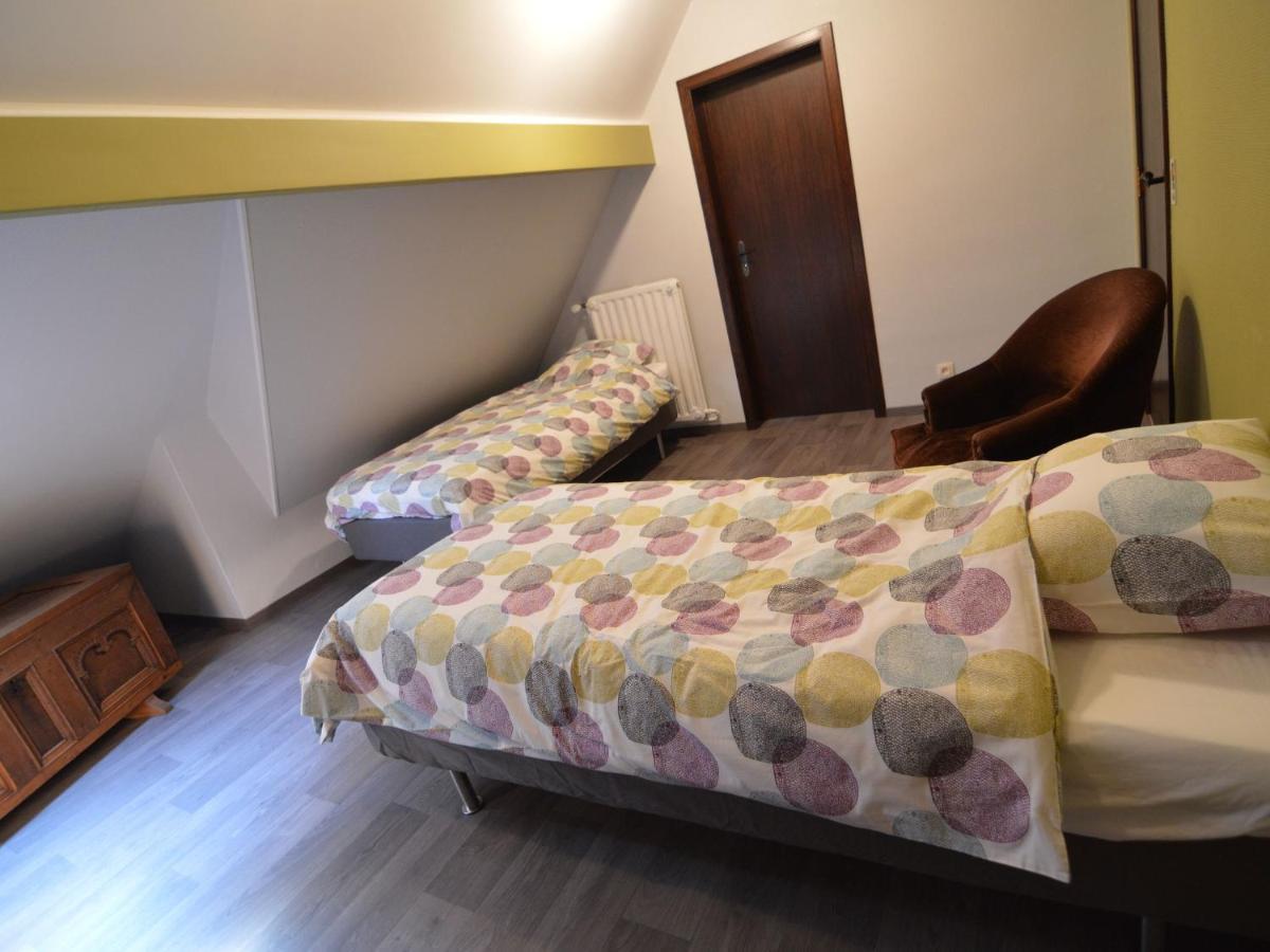 Elegant Villa In Stavelot With Fitness Playroom חדר תמונה